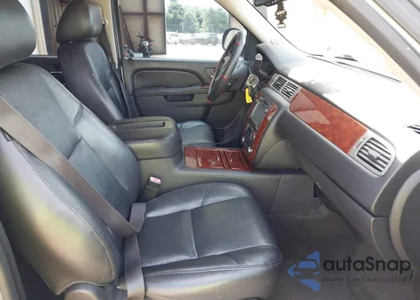 2013 Chevrolet Suburban 1500 Ltz from USA, damaged, VIN 1GNSCKE03DR104978